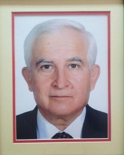 Nejat Üreten